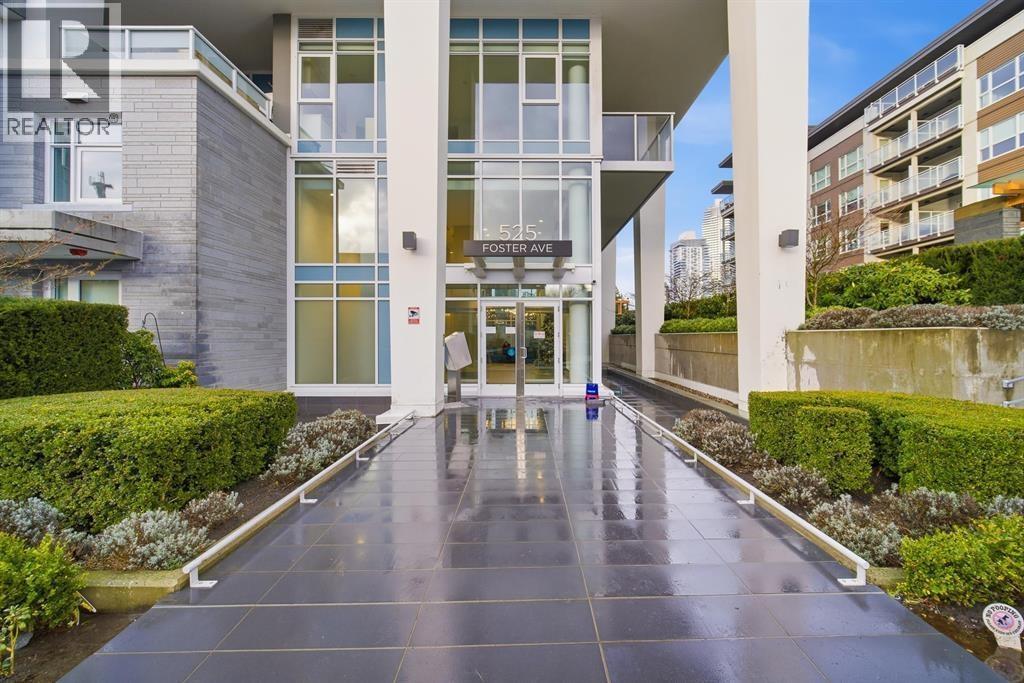 703 525 FOSTER AVENUE