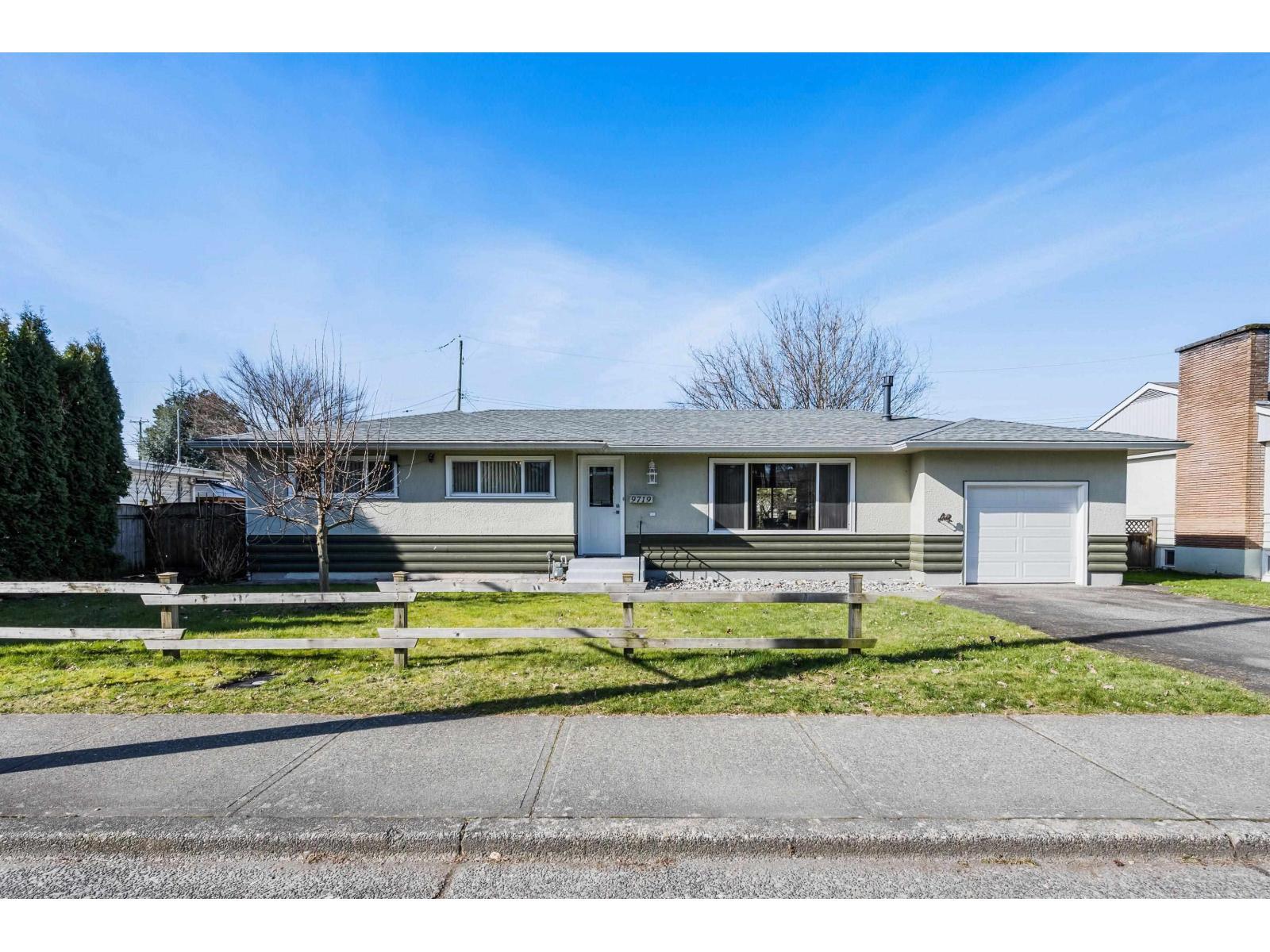 9719 HAZEL STREET, Chilliwack Proper East