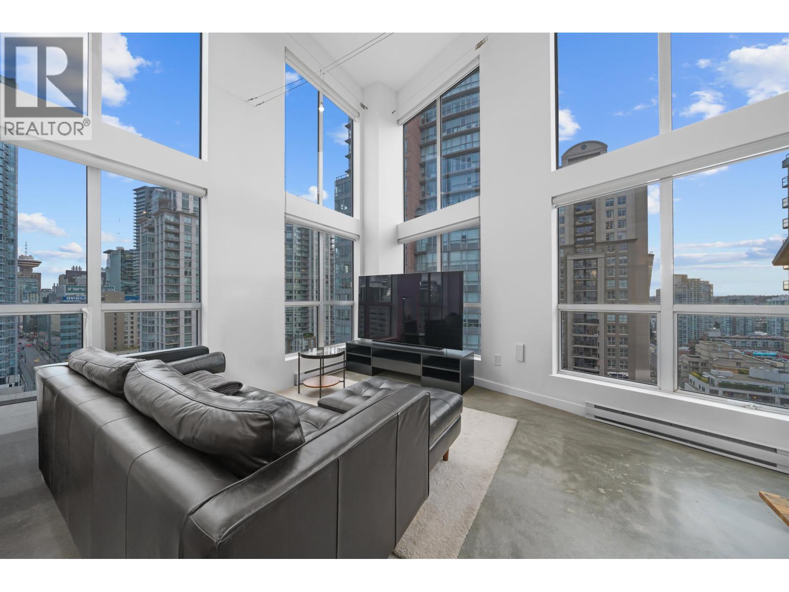 1012 933 SEYMOUR STREET