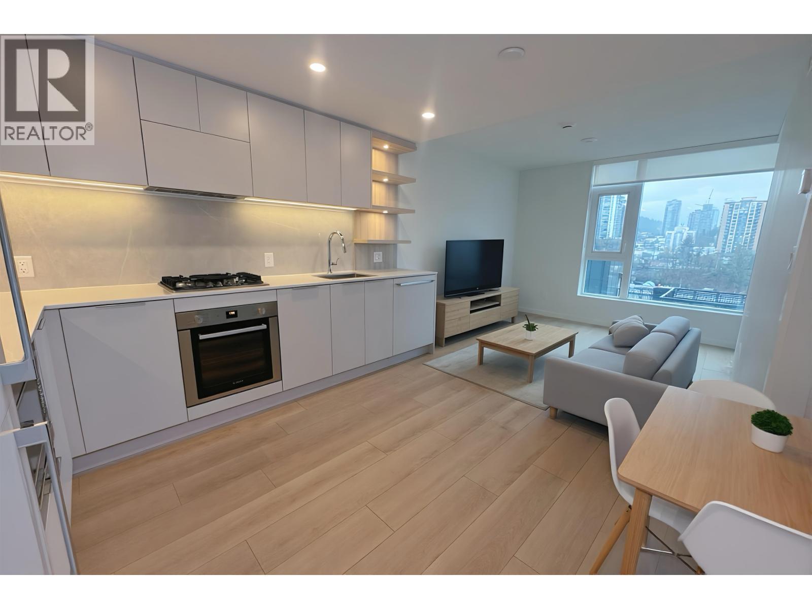 804 311 ALDERSON AVENUE