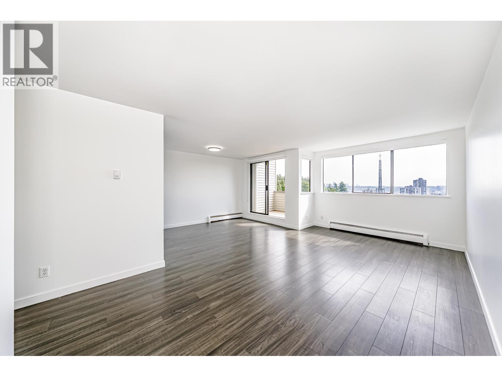 302 225 SIXTH STREET