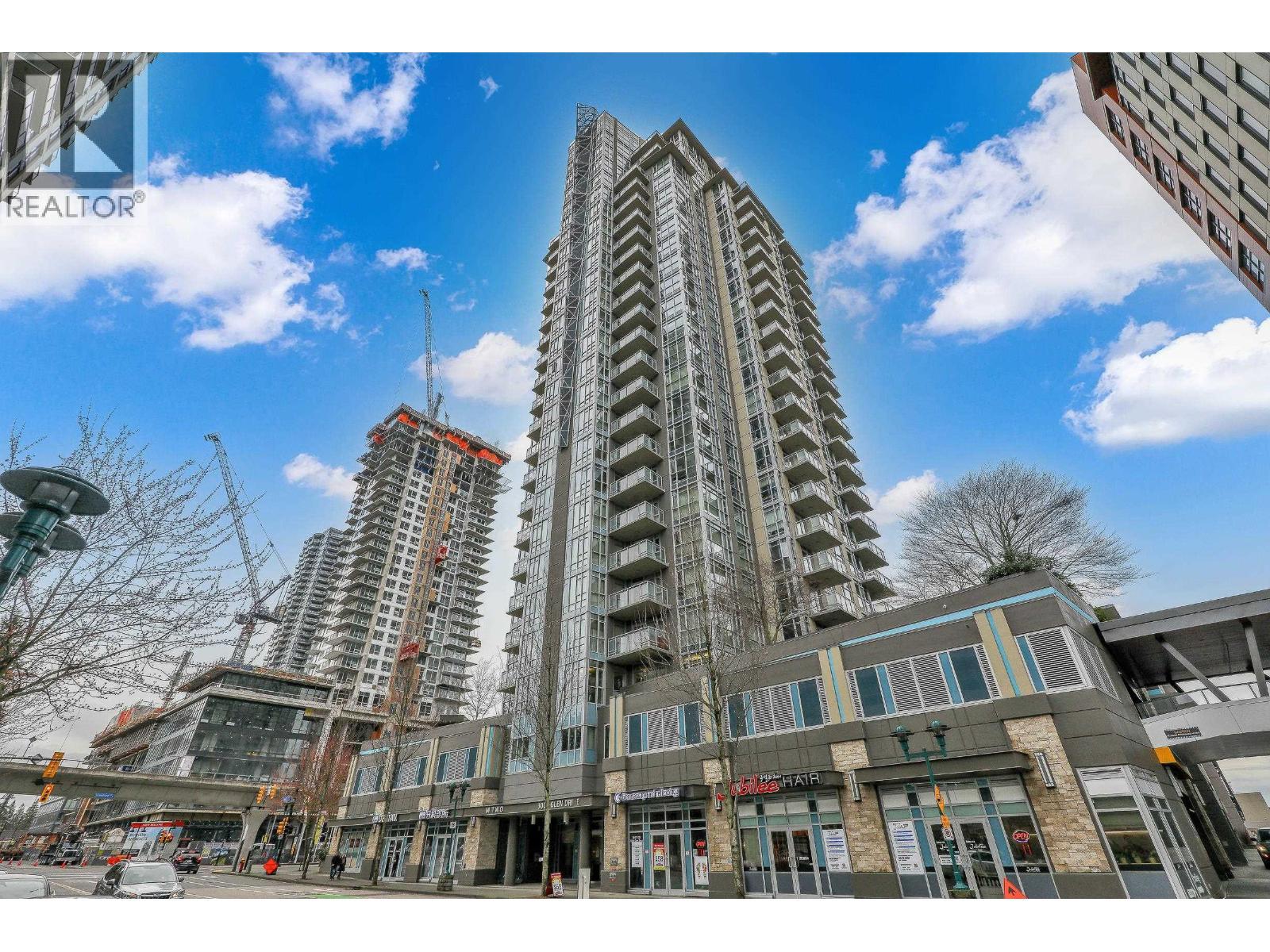 1002 3008 GLEN DRIVE