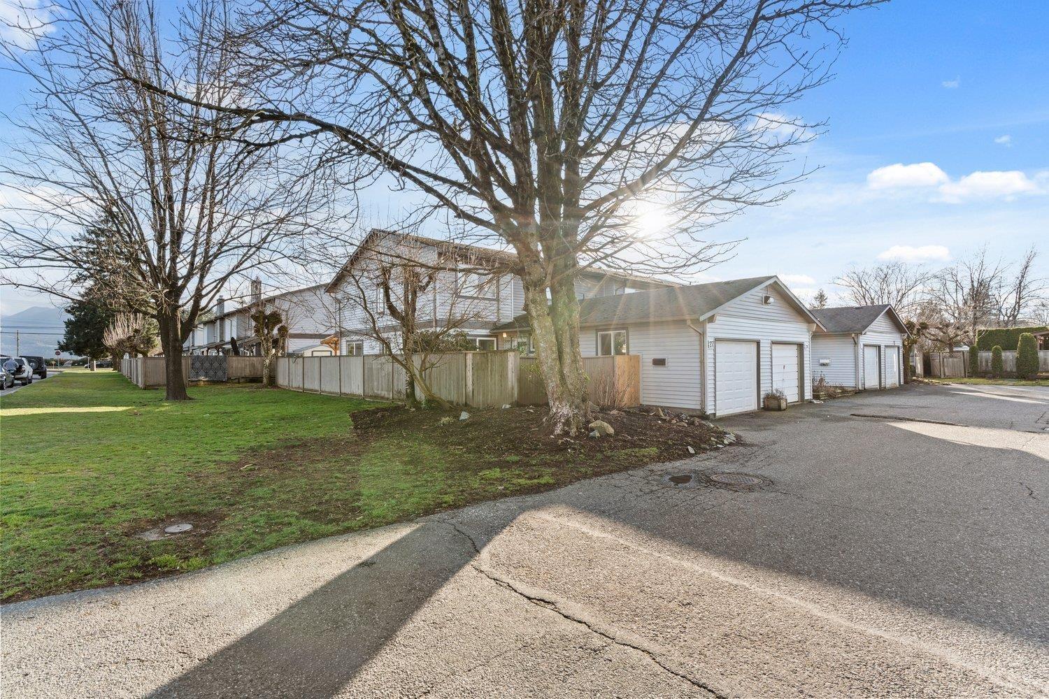 27 46689 FIRST AVENUE, Chilliwack Proper East