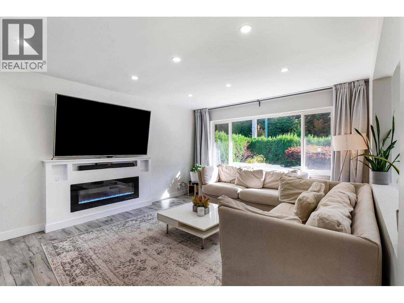 2317 COMO LAKE AVENUE