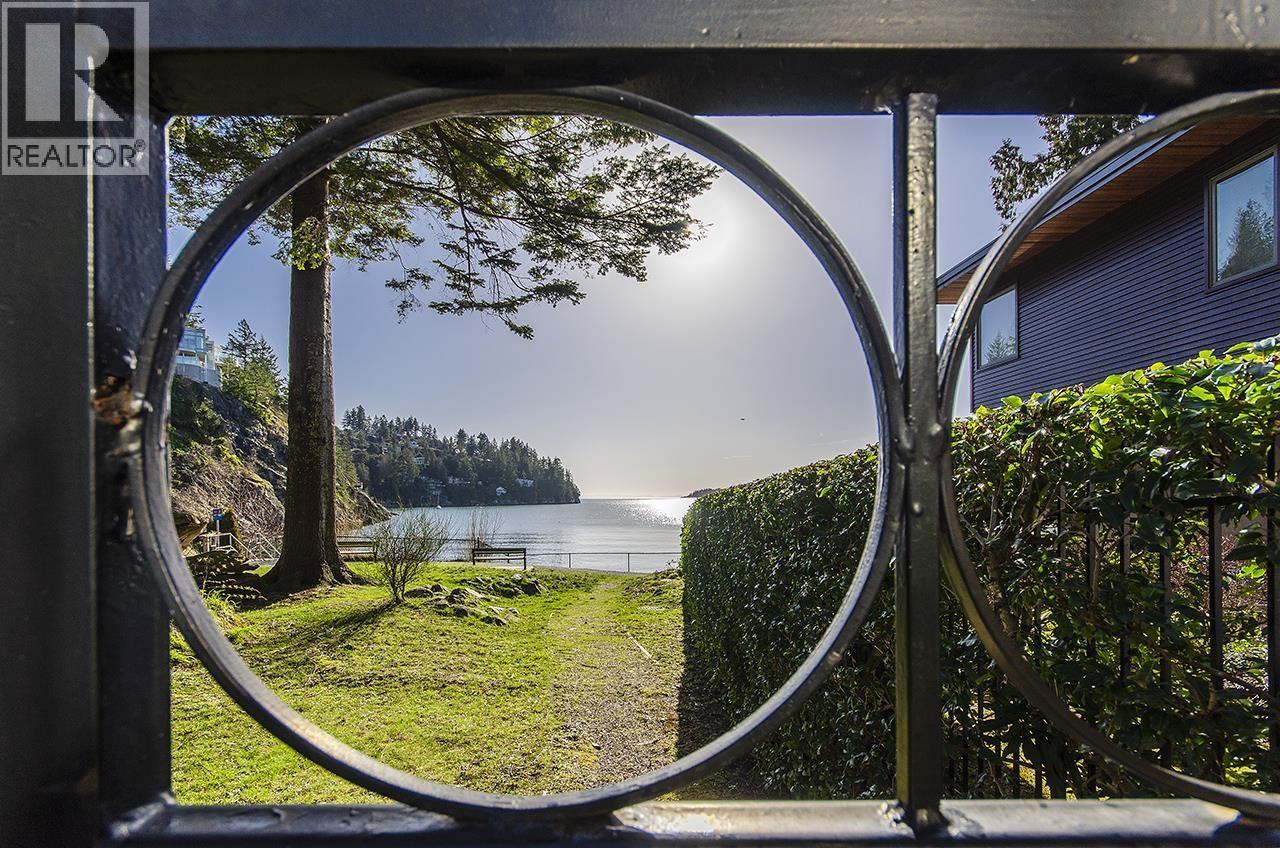 6760 BATCHELOR BAY PLACE