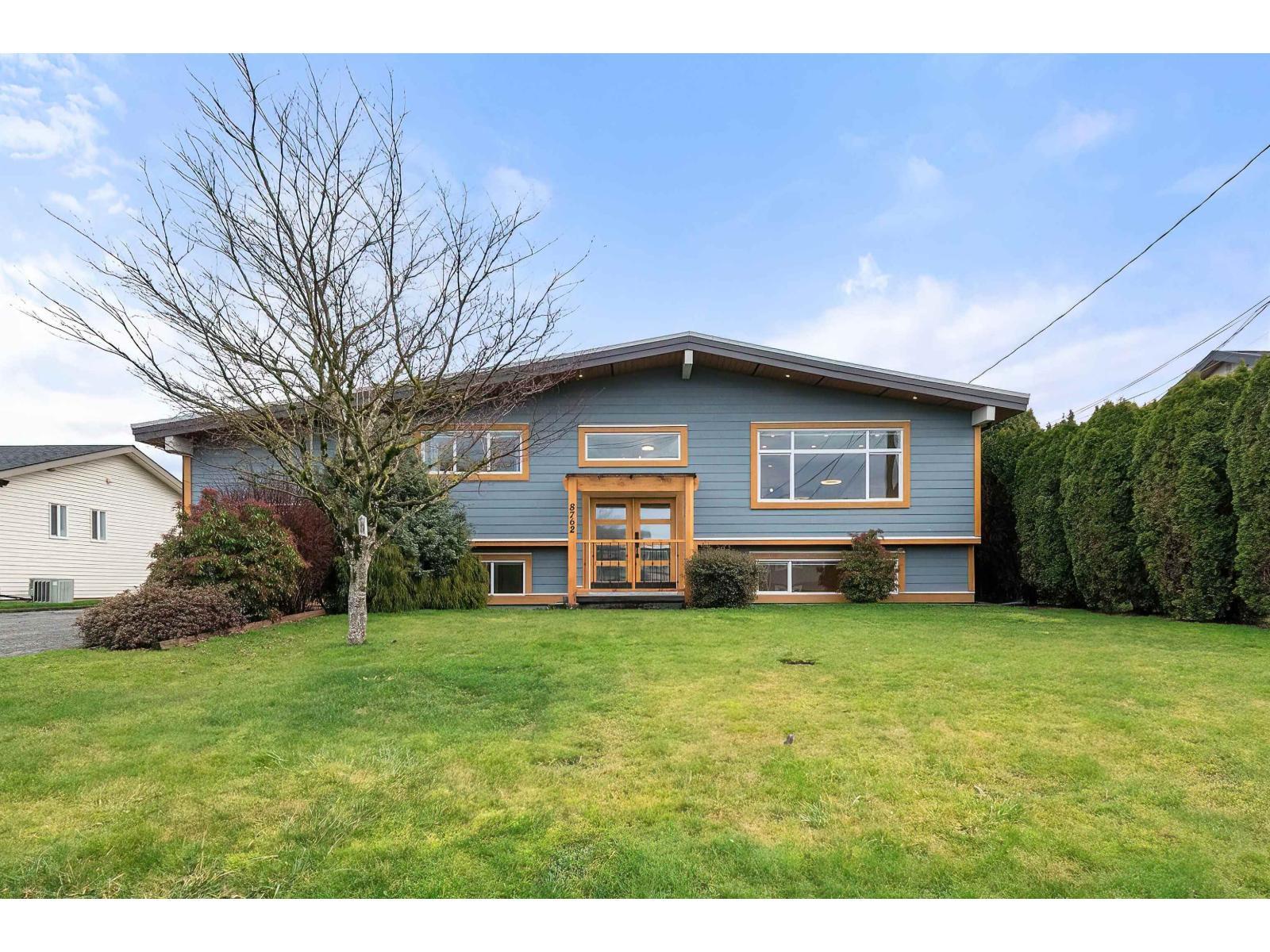 8762 BUTCHART STREET, Chilliwack Proper South