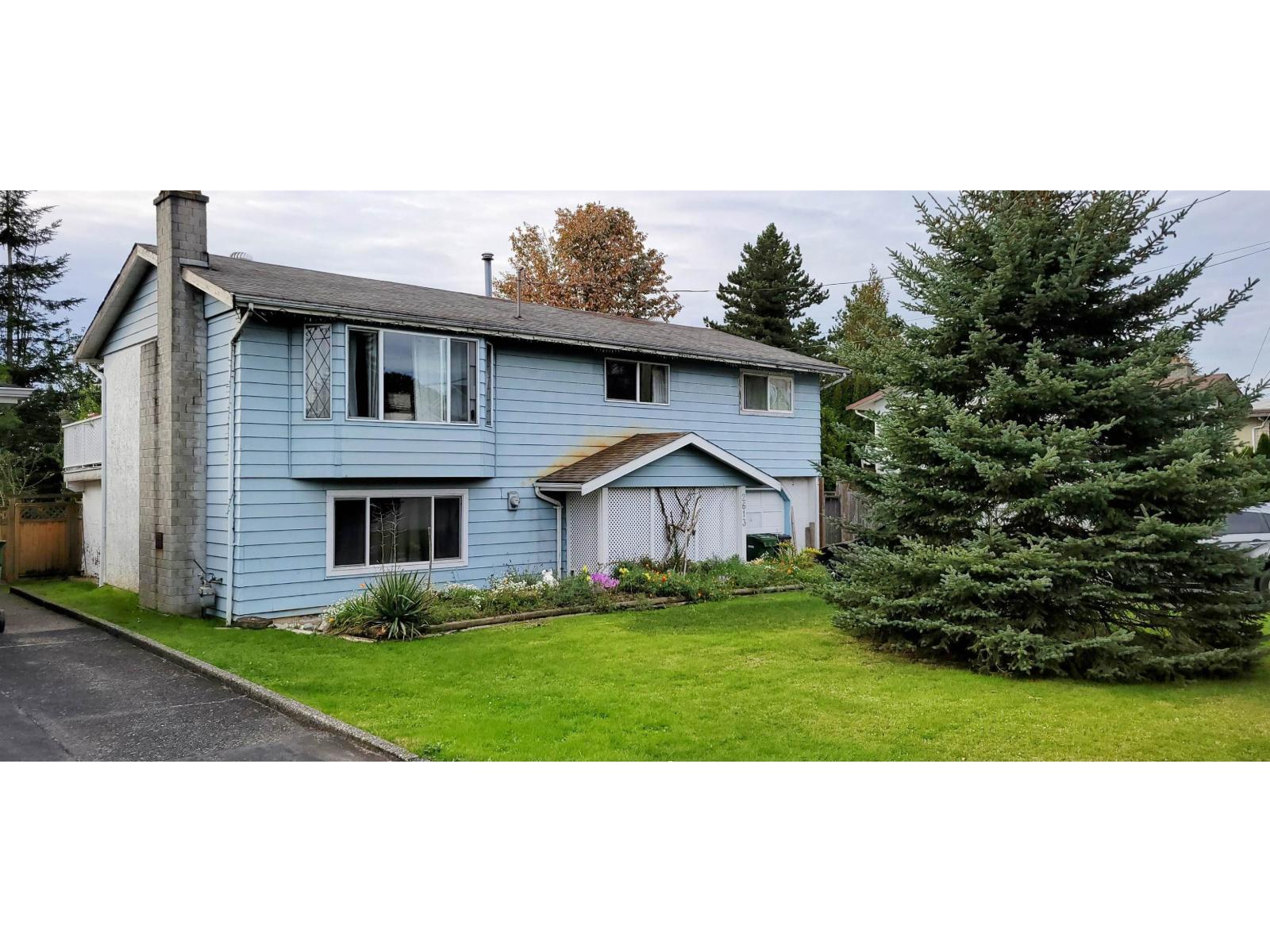 2613 MOORLAND STREET