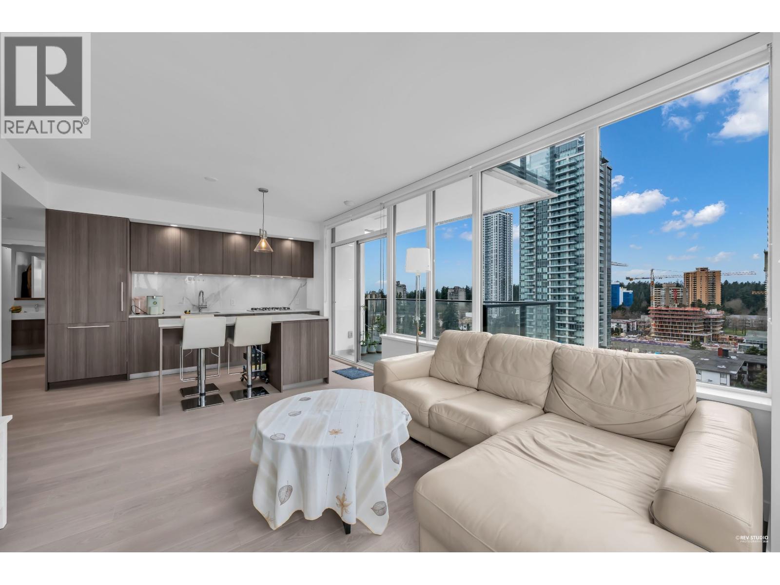 909 6537 TELFORD AVENUE