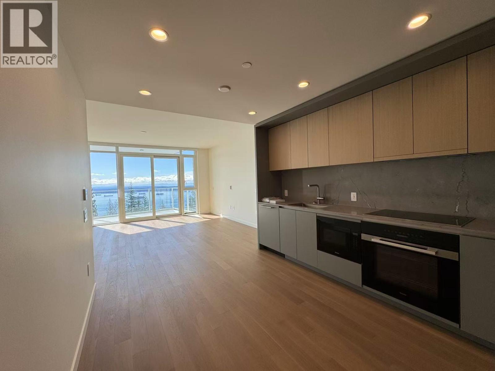 611-611A 3963 UPLANDS WAY