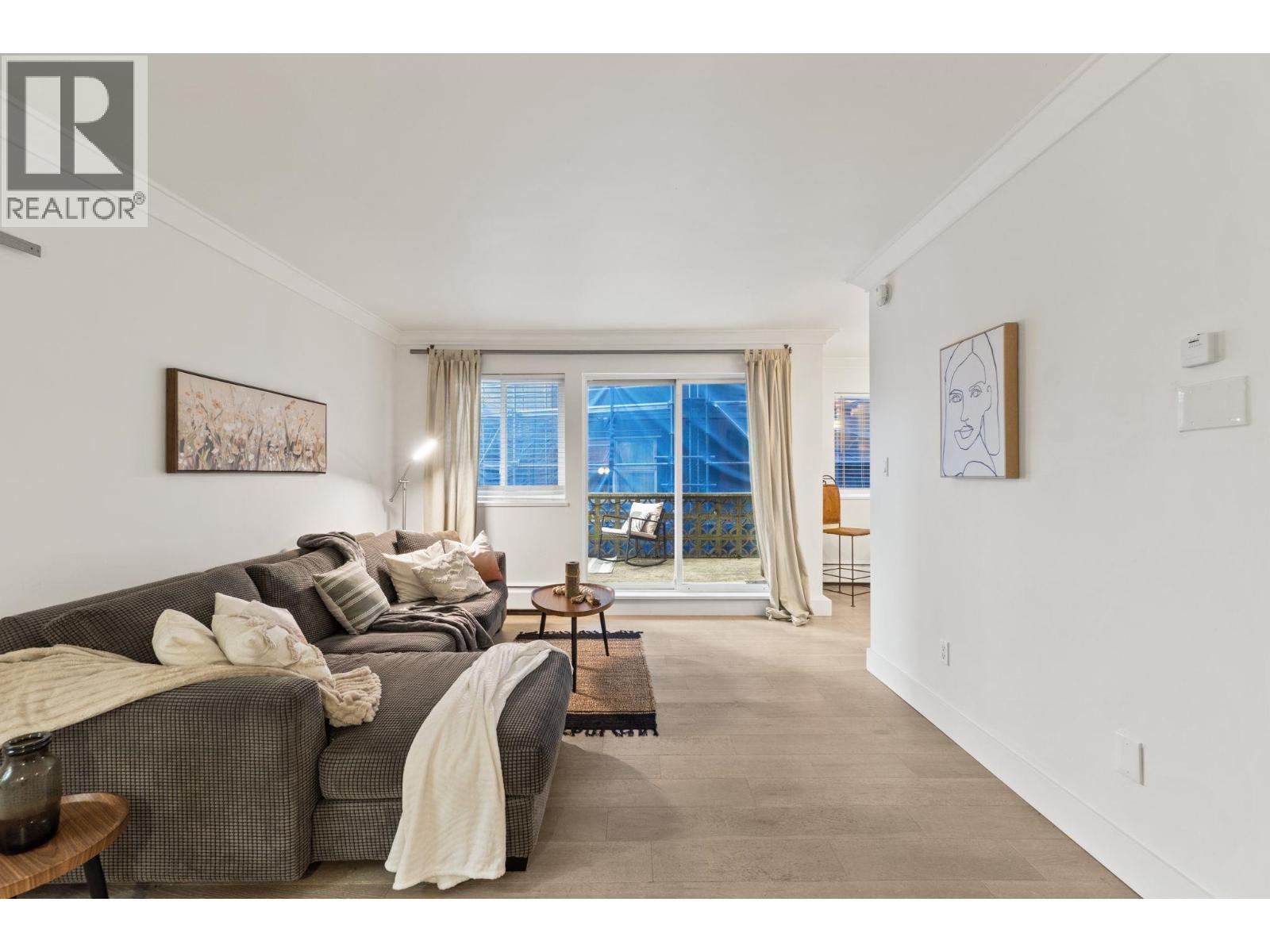 104 1540 E 4TH AVENUE