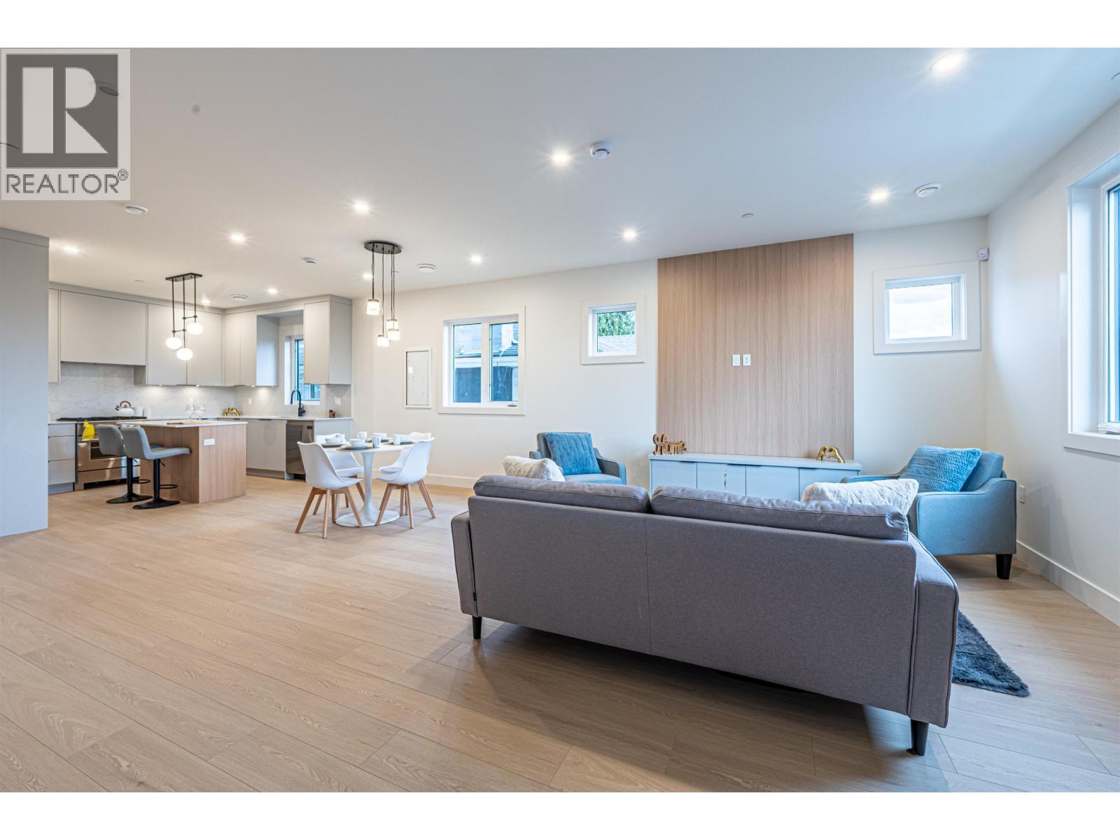 3 4855 VENABLES STREET