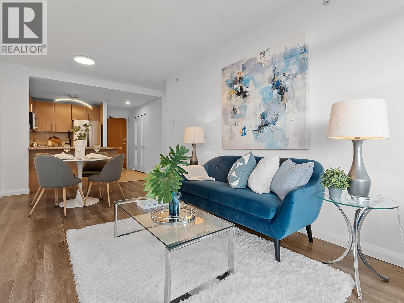 2010 892 CARNARVON STREET