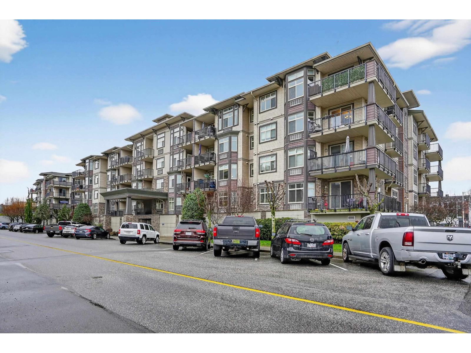 100 45893 CHESTERFIELD AVENUE, Chilliwack Downtown