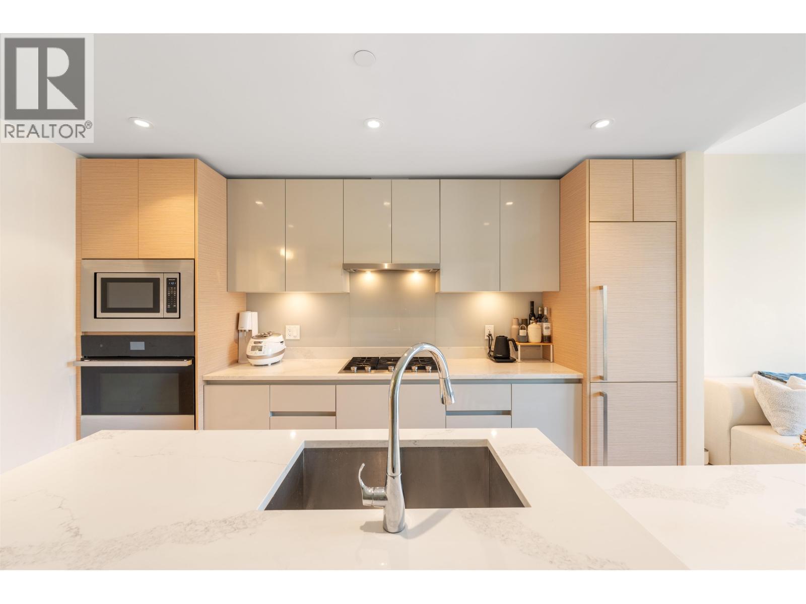 411 3538 SAWMILL CRESCENT