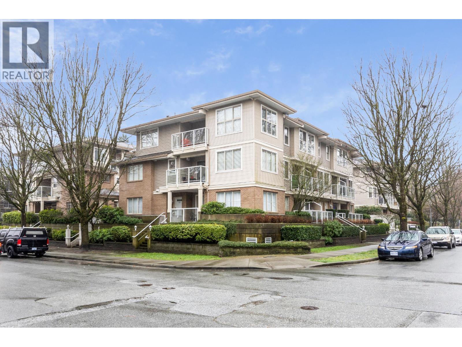 105 2432 WELCHER AVENUE