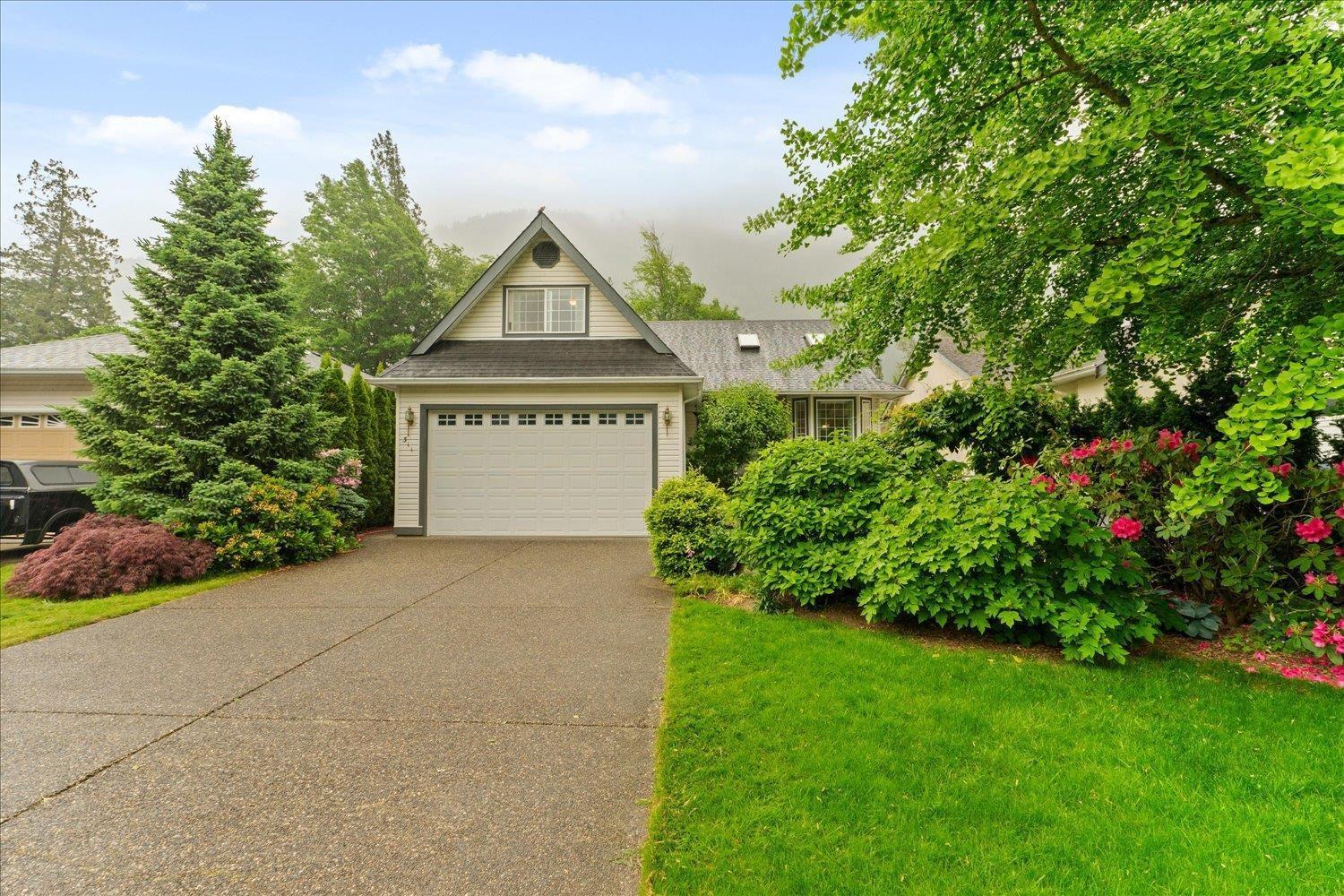 311 MIAMI RIVER DRIVE, Harrison Hot Springs