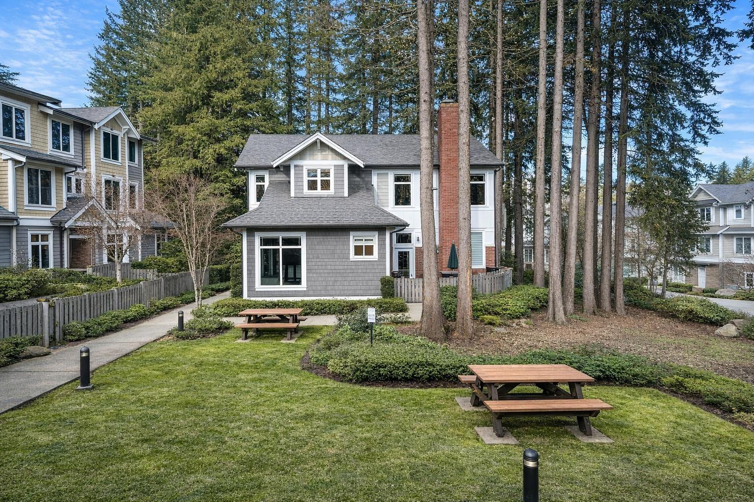 168 9718 161A STREET